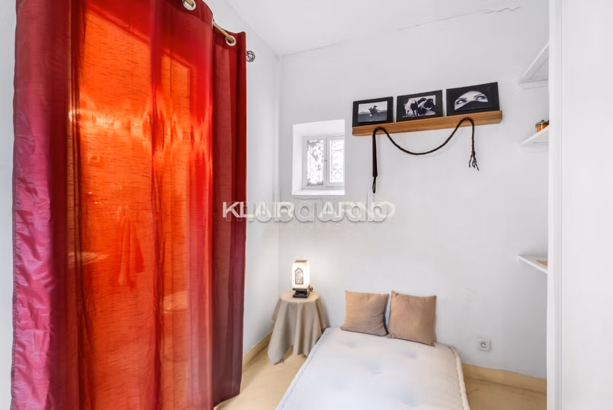 FOUDOUNK 80m² 
Medersa Ben Youssef 
4 Chambres