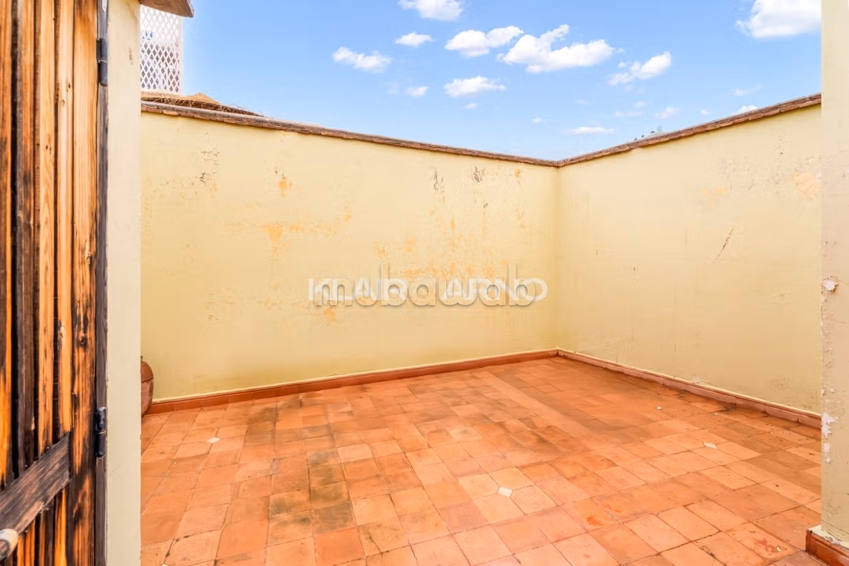 FOUDOUNK 80m² 
Medersa Ben Youssef 
4 Chambres