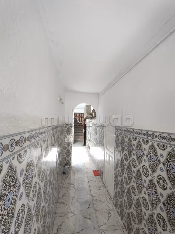 Maison à l'achat à El Ouardia.
Surface de 132 m²