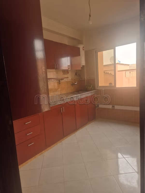 Appartementen te huur in Azli. 3 Ruimtes. Beveiligingssysteem