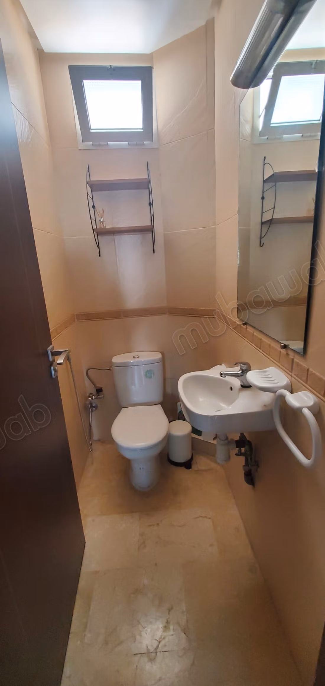 Location d'un appartement à Quartier Administratif. 3 belles chambres. Bien meublé