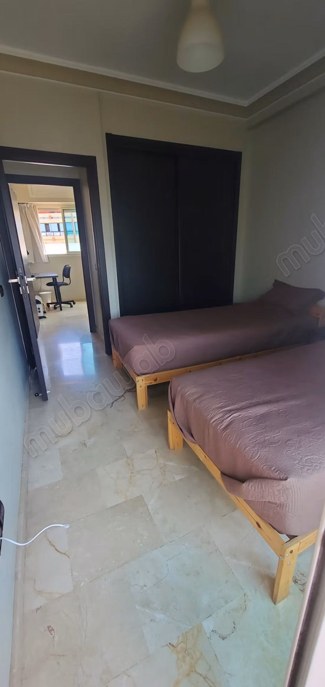 Location d'un appartement à Quartier Administratif. 3 belles chambres. Bien meublé
