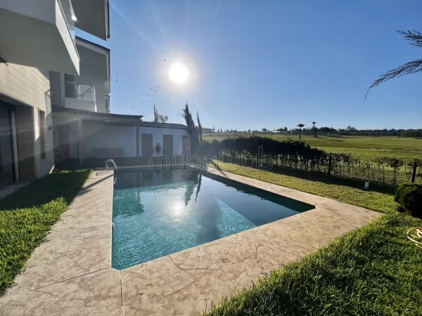 Superbe villa front golf / bouskoura