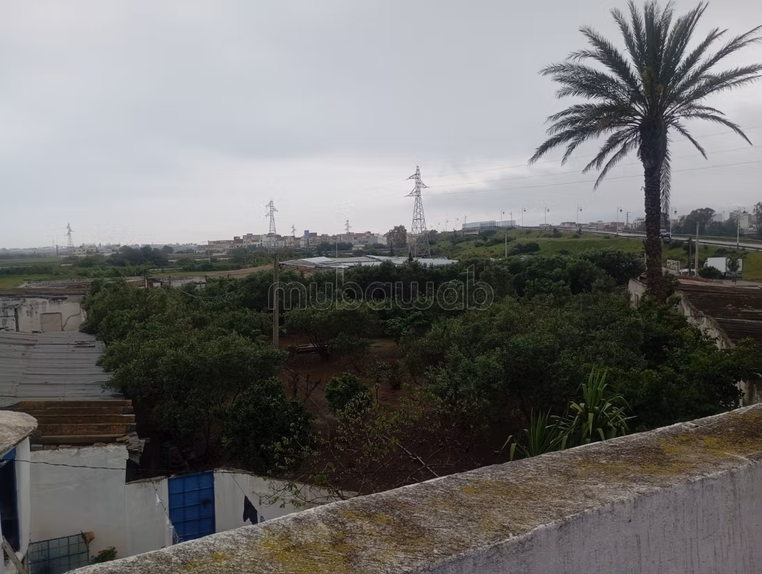 Casa con comercios en venta