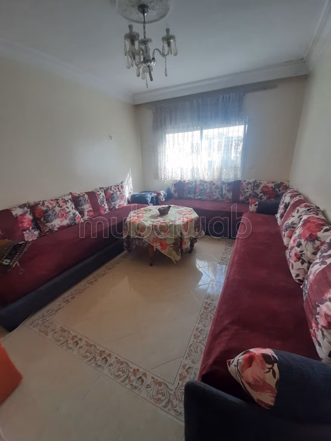Appartement en location à proximité de l hôpital hay hassani 
Surface de 60 m². Bien meublé