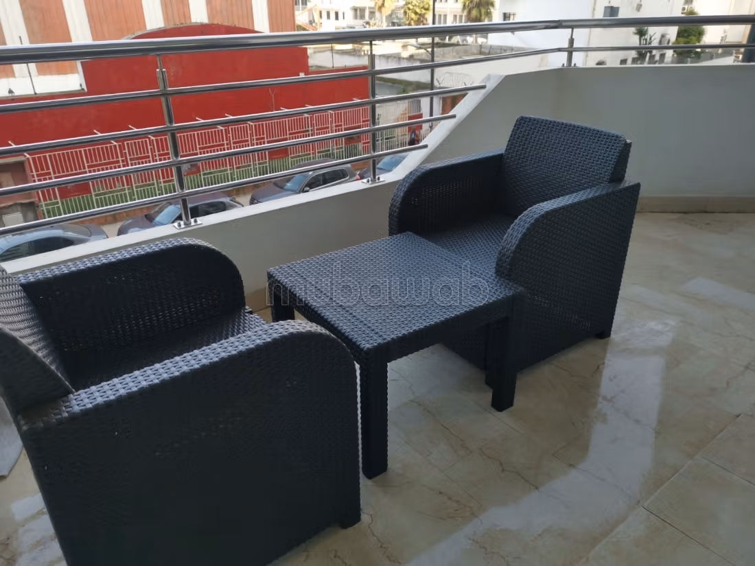 Two-bedroom apartment for rent with park view