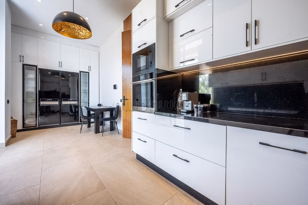 Villa in Affitto per Vacanze ad Agdal Marrakech