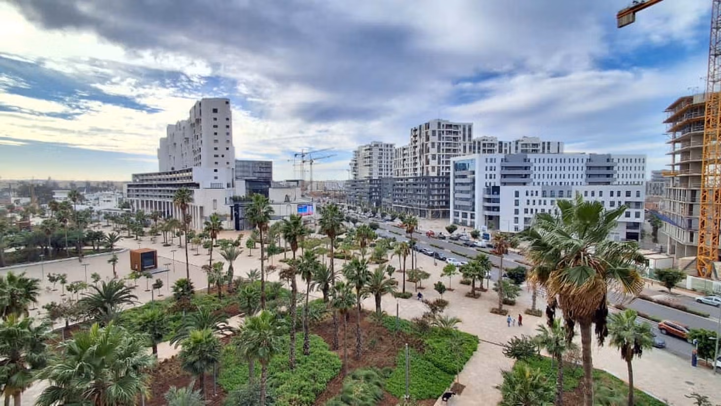 Perle rare à CFC: studio avec terrasse, parking et accès mall