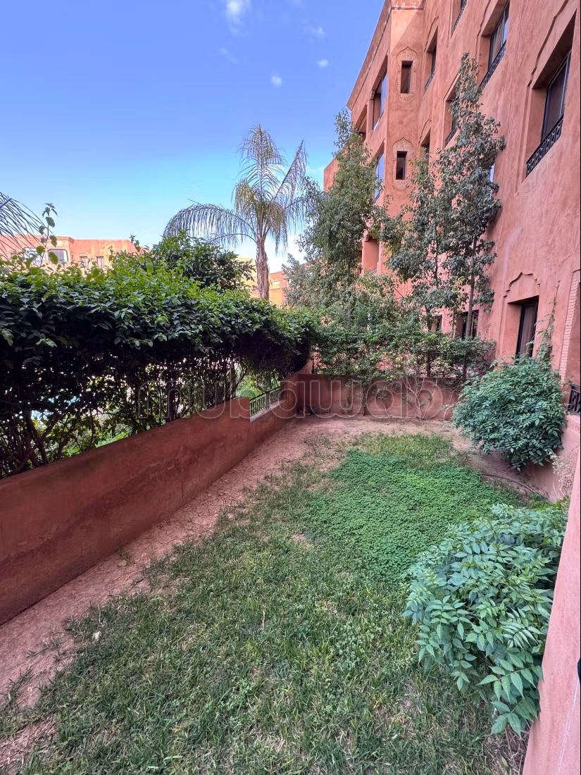 Appartamento con piscina sulla strada per Casa