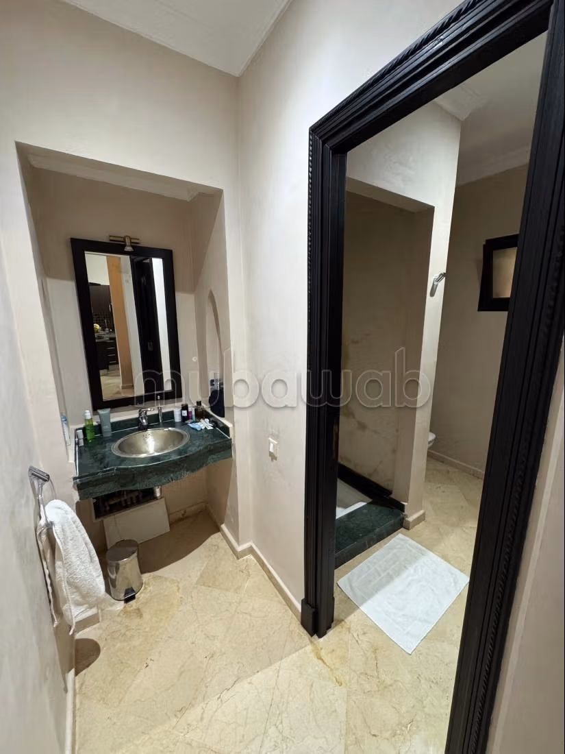 Appartamento con piscina sulla strada per Casa