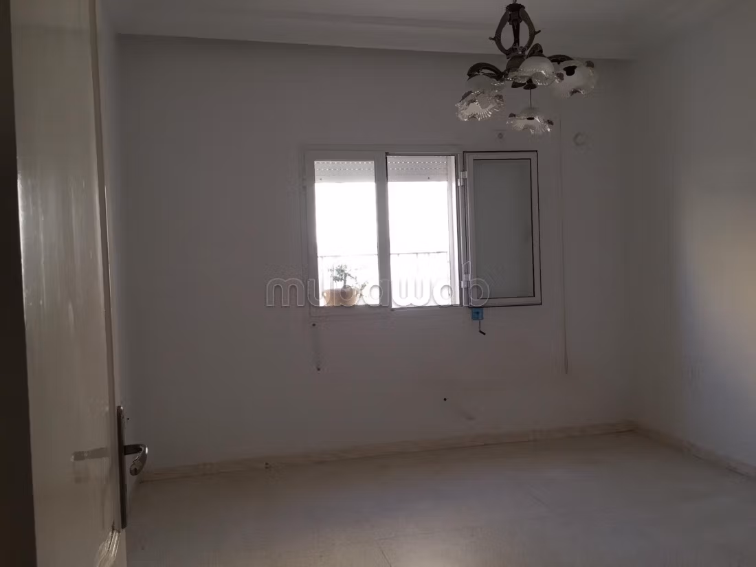 Etage villa: 5mn du technopôle Ghazela et d'Esprit