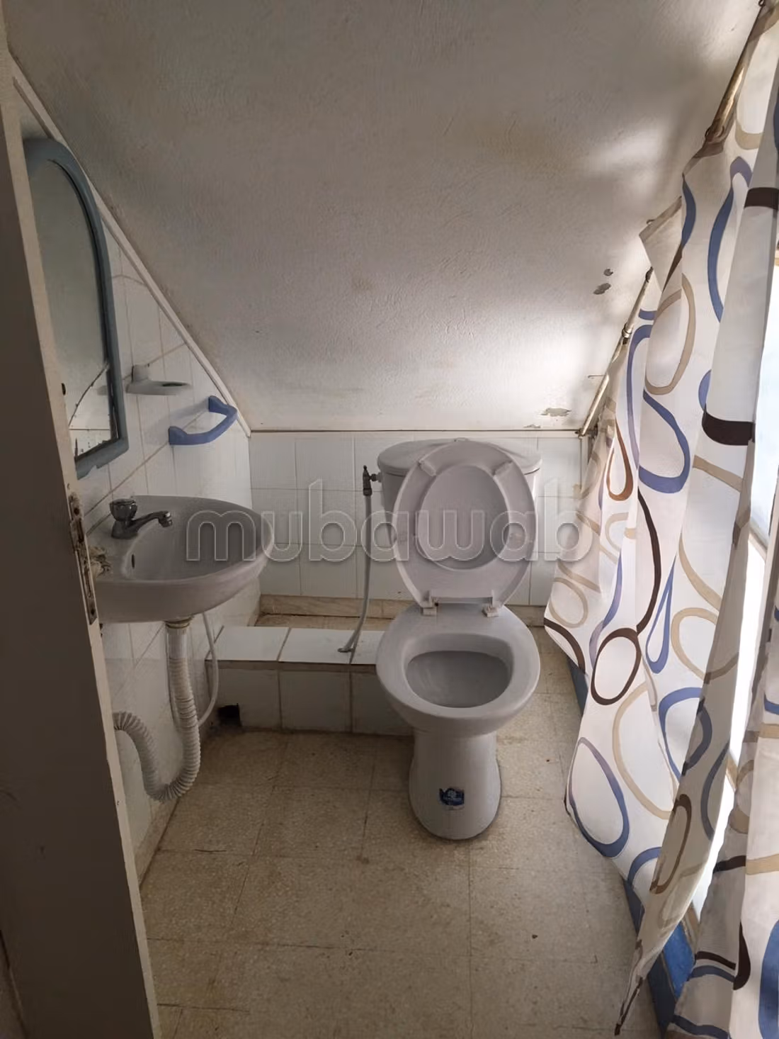 Etage villa: 5mn du technopôle Ghazela et d'Esprit