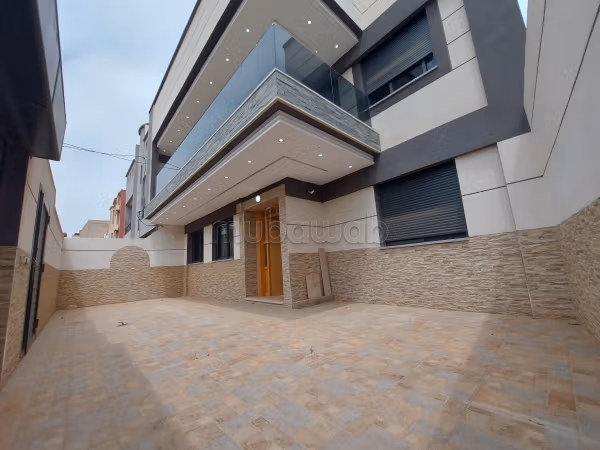 Villa de haut standing à vendre à Saïdia. 
8 pièces