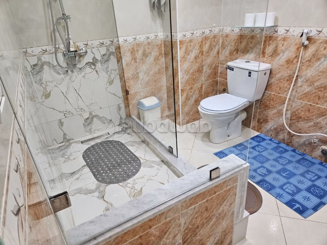 Loue, appartement de 170 m2, quartier residenciel