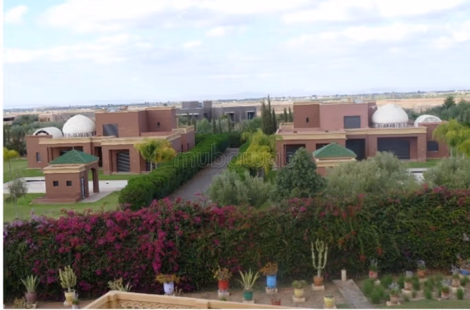 Deux villas à vendre 
VNA route d’amizmiz