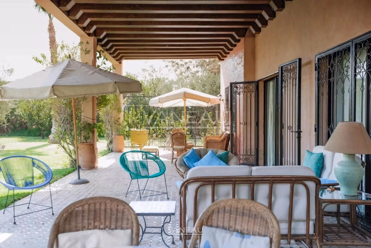 Villa avec terrain de 1/2 hectare