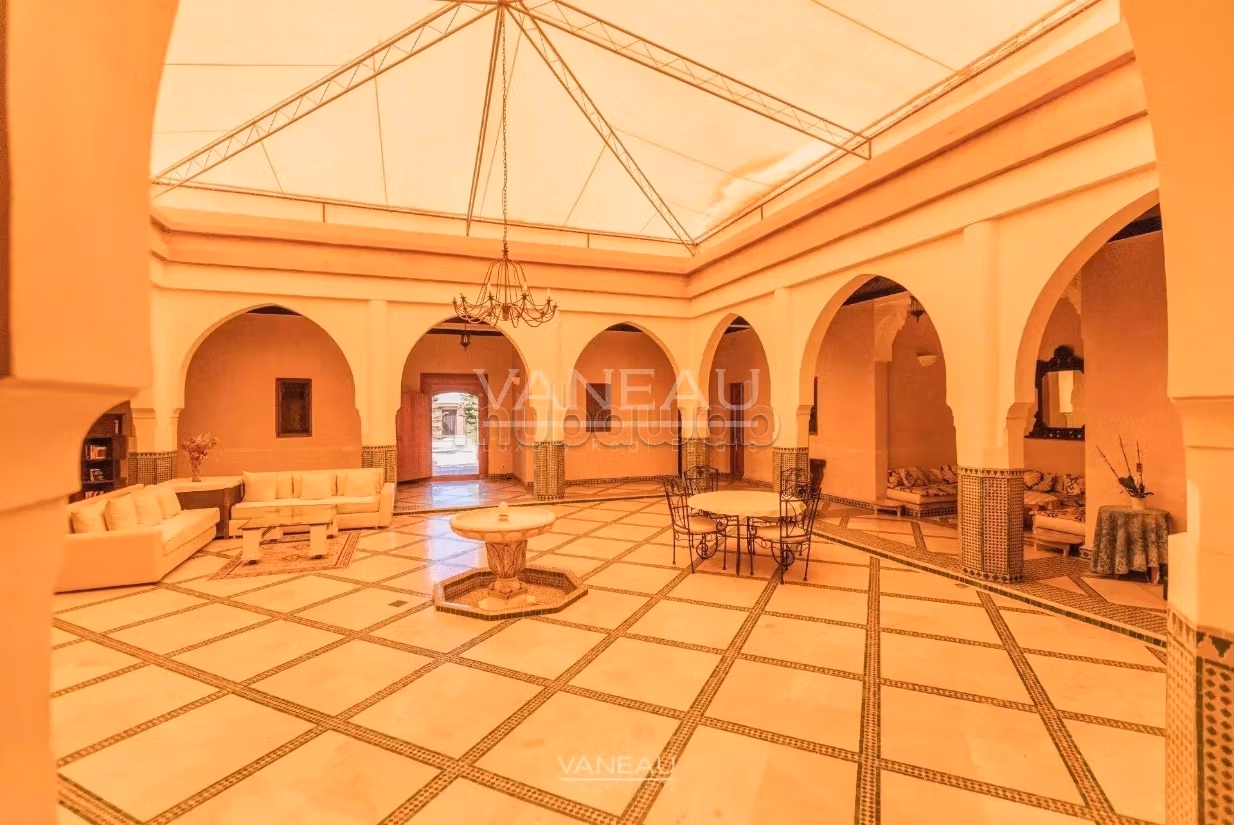 Villa avec terrain de 1/2 hectare