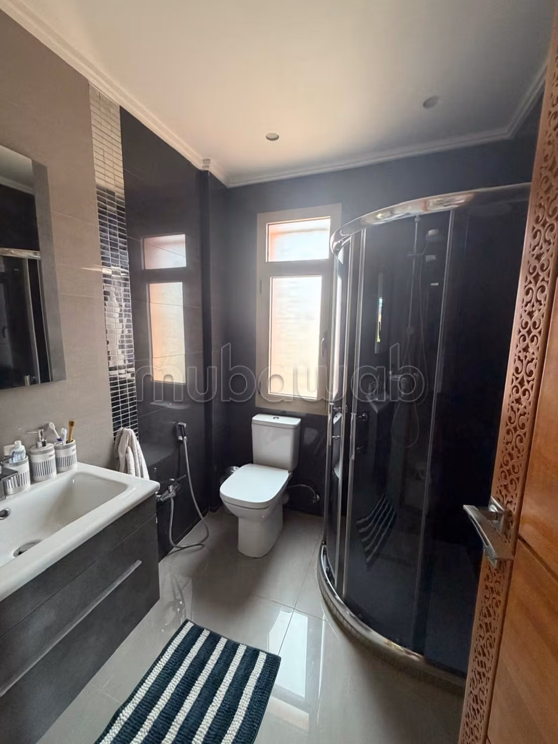 Villa de haut standing à louer à Route de l'Ourika.
Superficie 300 m²