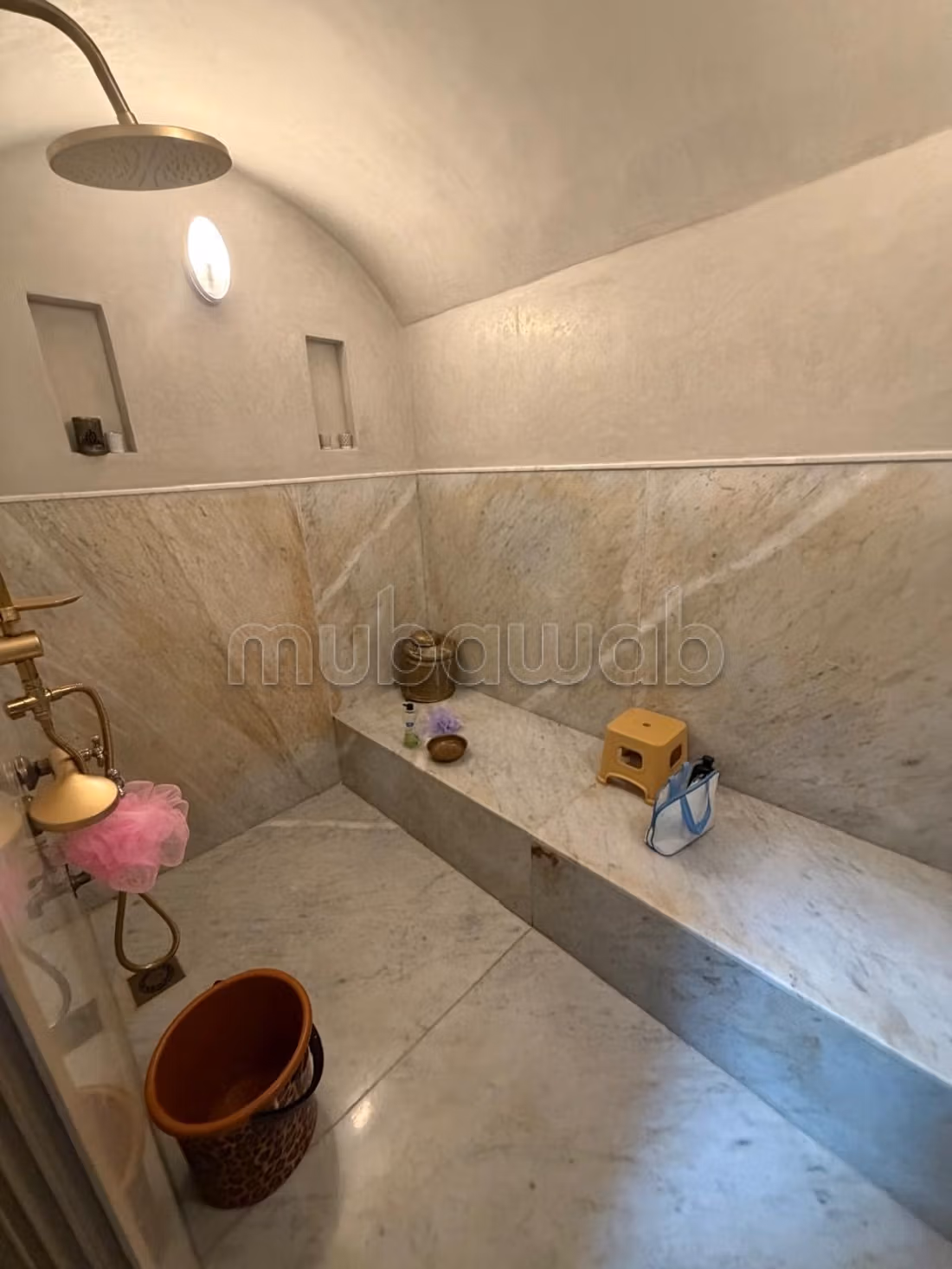Villa de haut standing à louer à Route de l'Ourika.
Superficie 300 m²