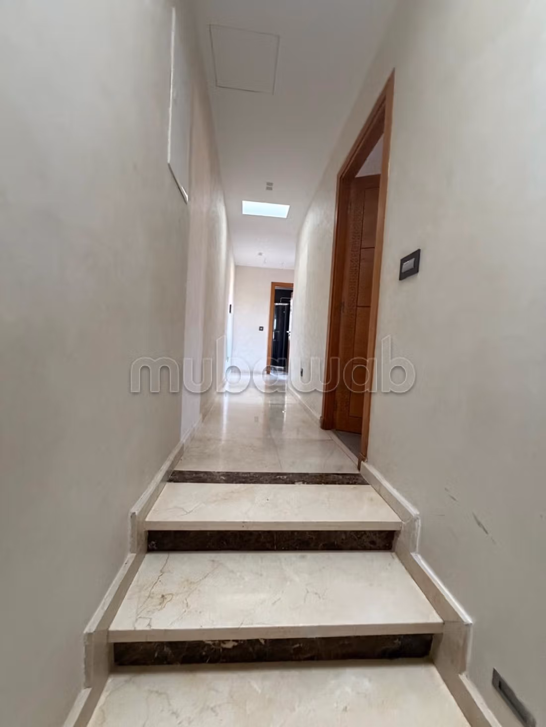 Villa de haut standing à louer à Route de l'Ourika.
Superficie 300 m²