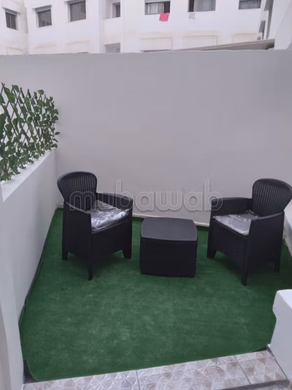 Studio meublé terrasse à louer à centre ville