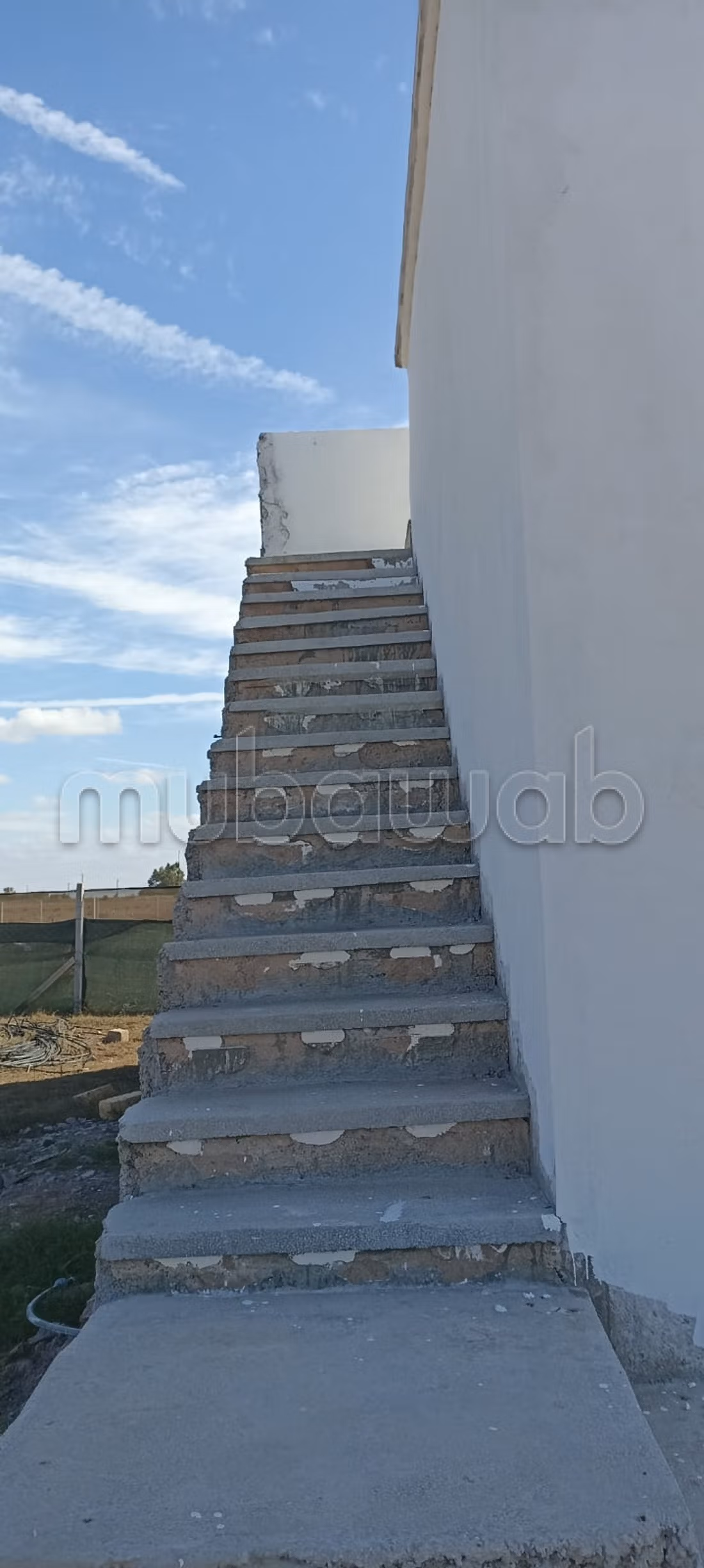 Ferme à la vente à bir jdid. Surface totale 5000 m². Résidence sécurisée