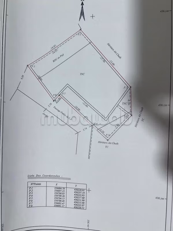 Titel geregistreerd huis van 325m² met binnenplaats nabij Kasbah Taourirt