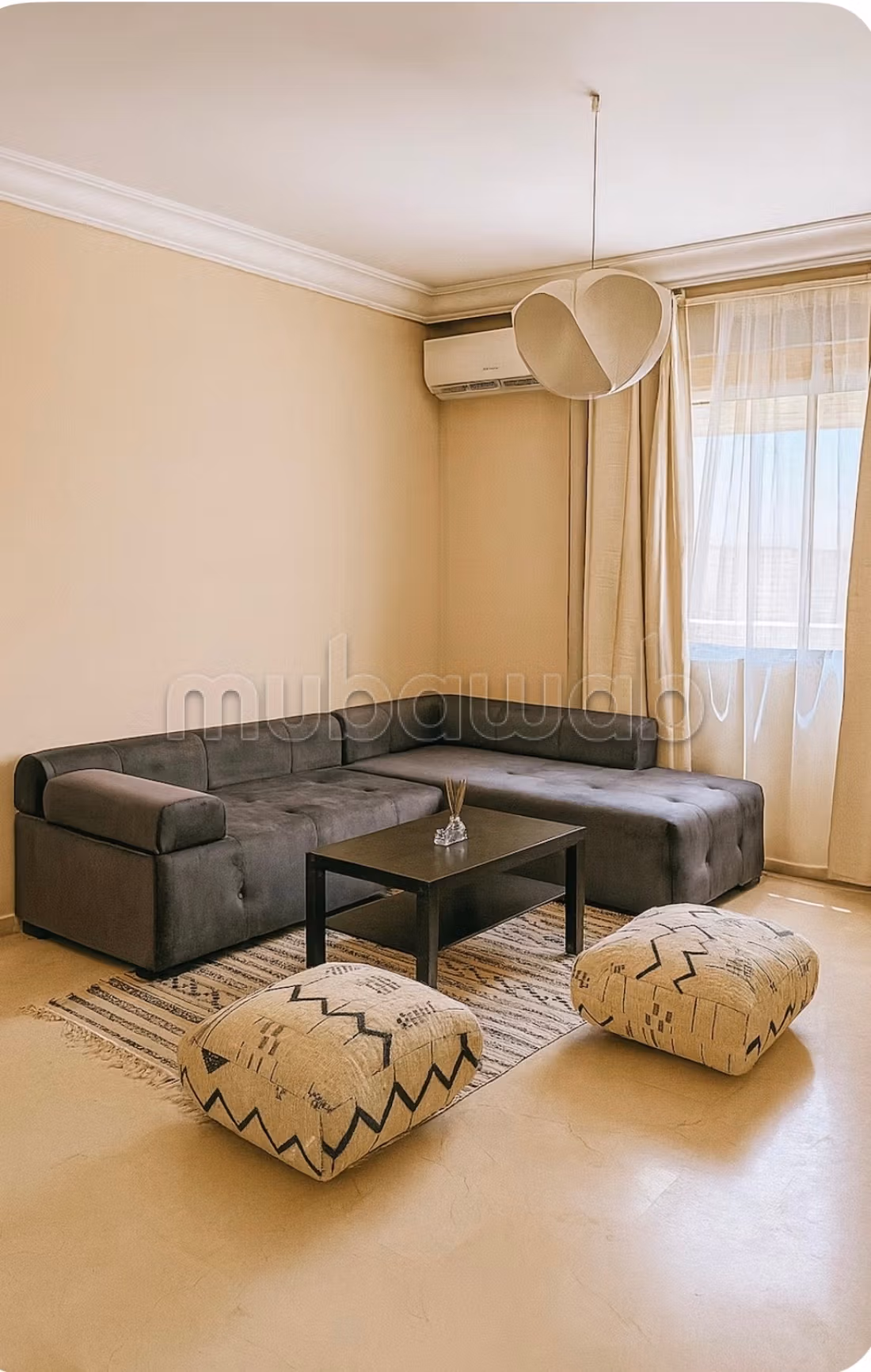 Bel appartement en location à Gueznaia. 2 chambres. Bien meublé