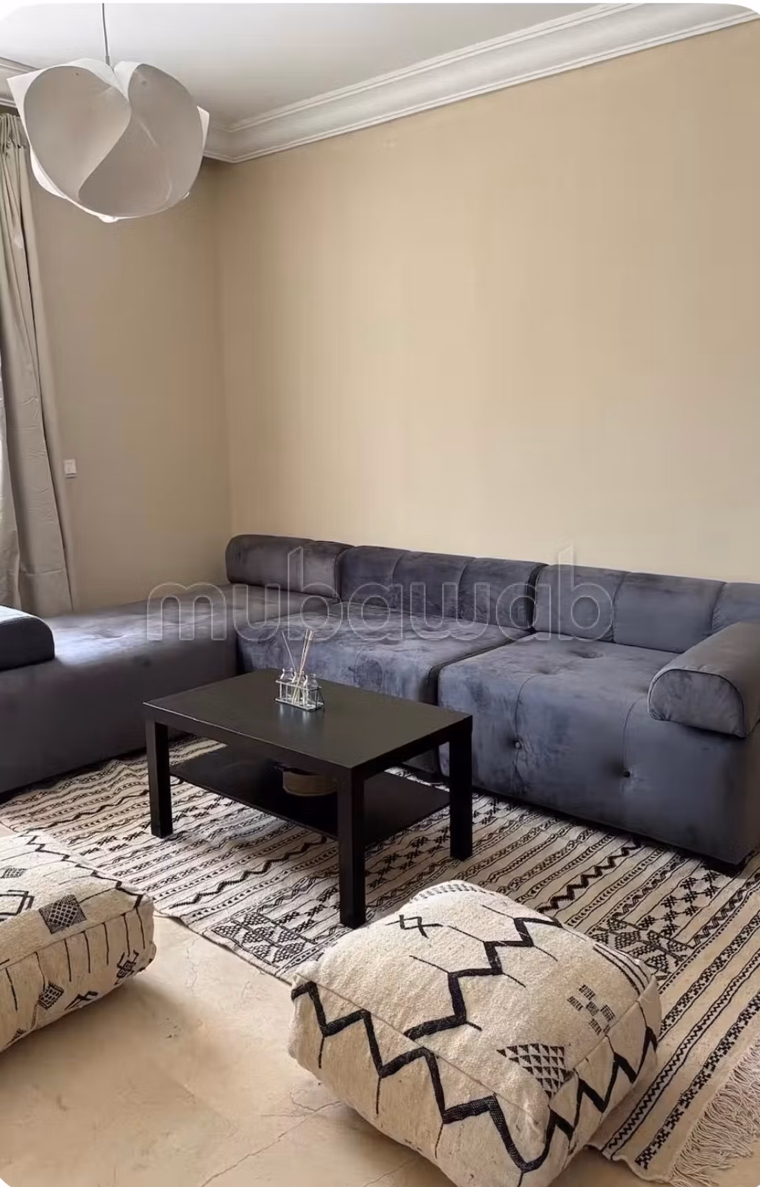 Bel appartement en location à Gueznaia. 2 chambres. Bien meublé