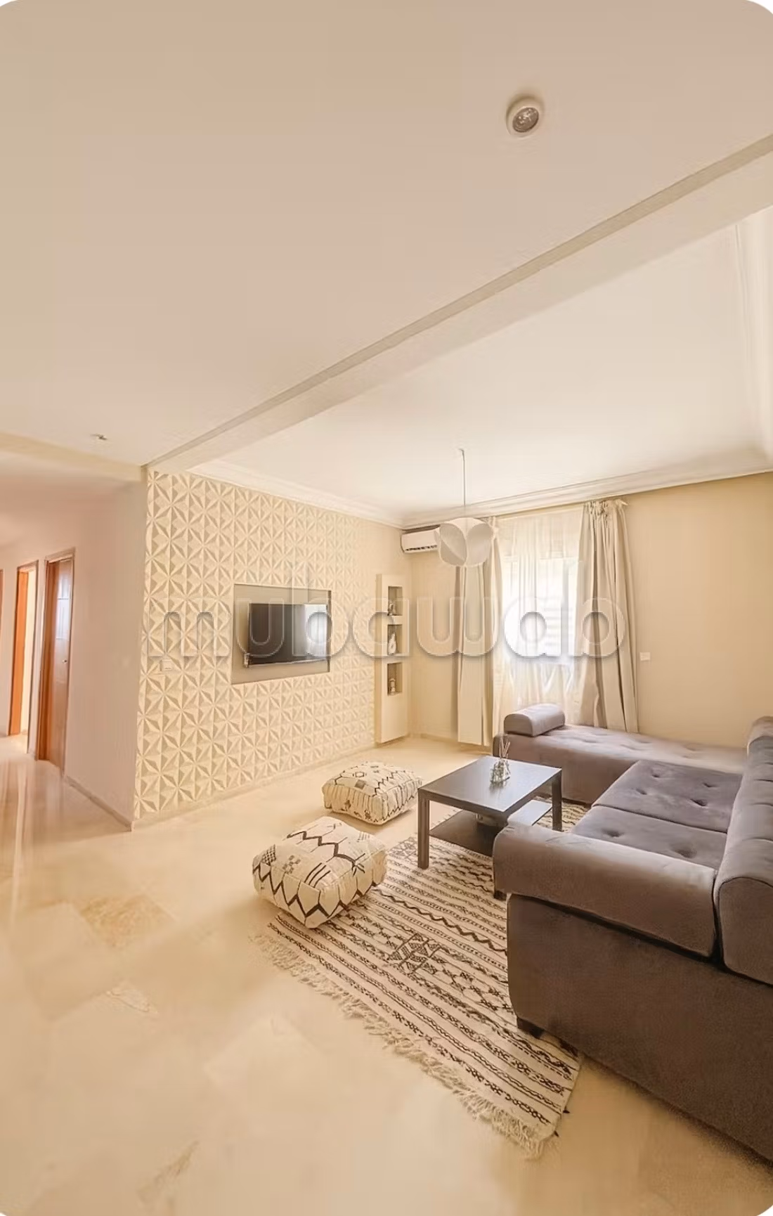 Bel appartement en location à Gueznaia. 2 chambres. Bien meublé