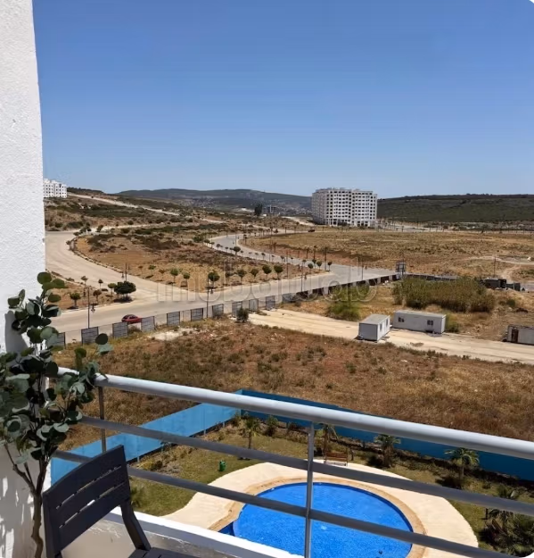 Bel appartement en location à Gueznaia. 2 chambres. Bien meublé