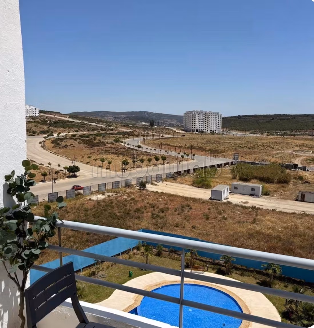 Location d'un appartement à Gueznaia. 2 grandes pièces. Bien meublé