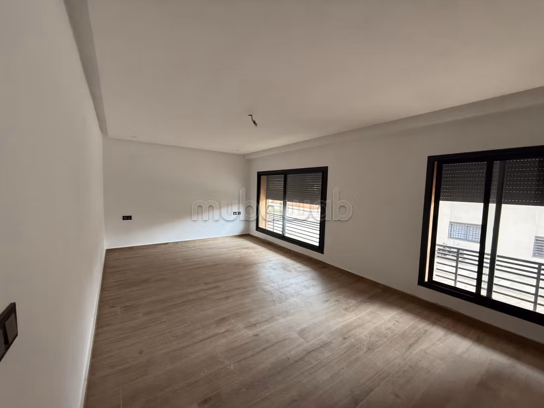 Duplex en location à Camp Al Ghoul. Vector Hugo Superficie 85 m². Conciergerie à disposition, système de climatisation — 5