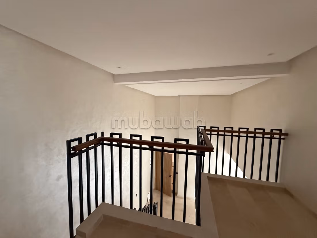 Duplex en location à Camp Al Ghoul. Vector Hugo Superficie 85 m². Conciergerie à disposition, système de climatisation — 6