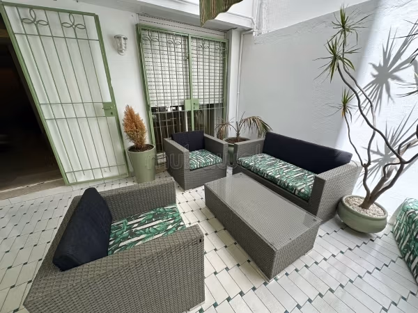 Superbe appartement à louer à Triangle d'Or.
Surface totale 100 m²