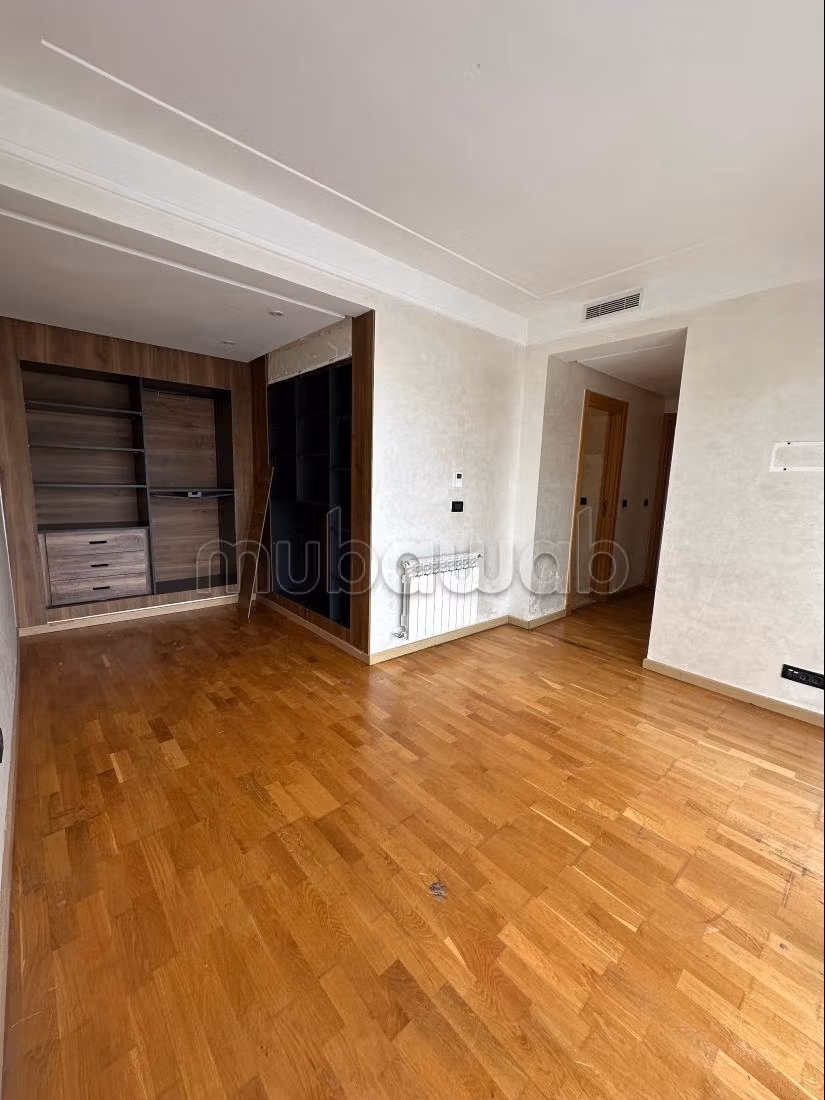 Superbe appartement à louer Ville Verte 
Bouskoura vue golf