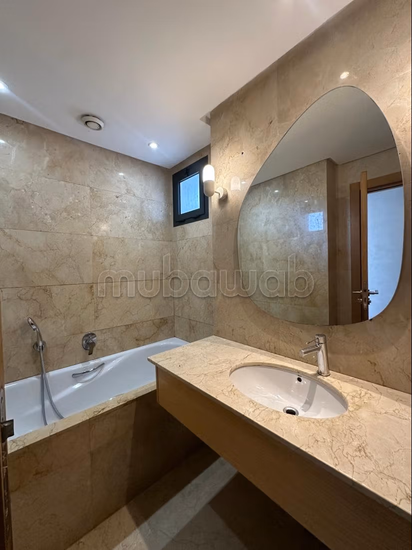 Superbe appartement à louer Ville Verte 
Bouskoura vue golf