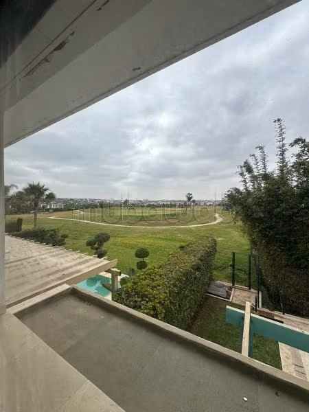 Superbe appartement à louer Ville Verte 
Bouskoura vue golf