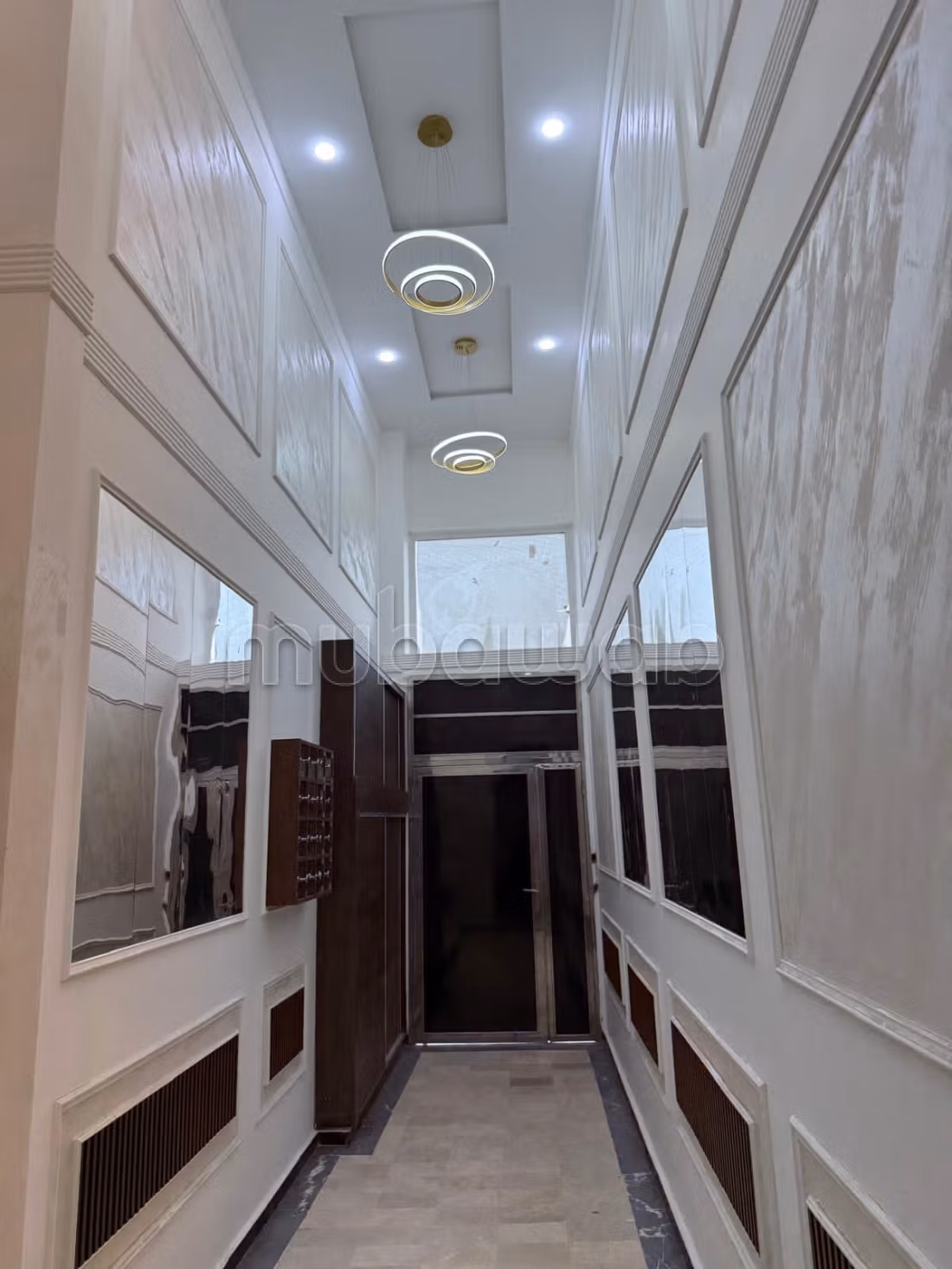 Appartement moderne avec vue ensoleillée et résidence sécurisée à Jnan Znata