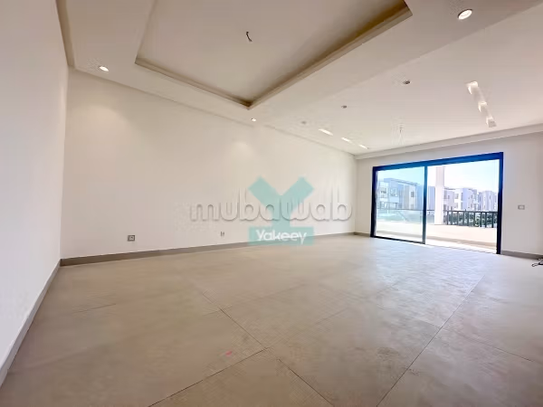 Superb new apartment empty or furnished