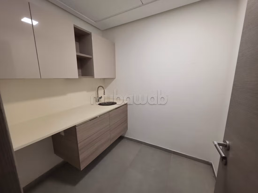 For rent a five-room office at Lake 2