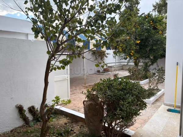 Vente villa sur 2 niv a carthage salambo