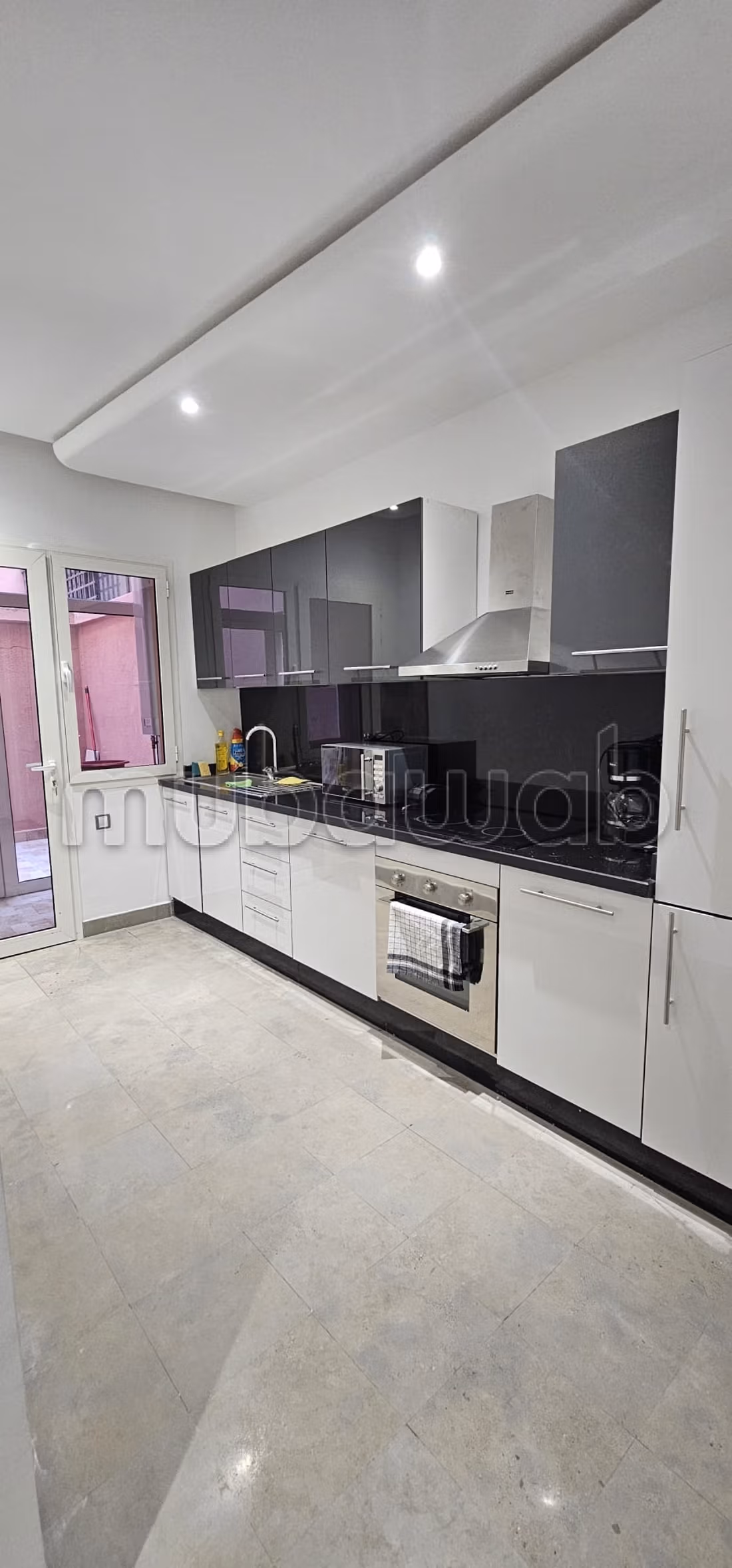 Très bel appartement en location à Agdal. 2 belles chambres. Bien meublé — 5