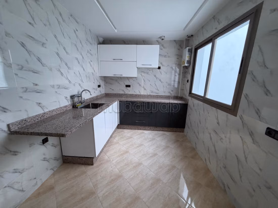 Appartement lumineux à louer à long terme