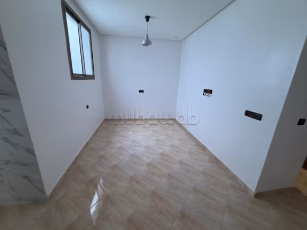 Appartement lumineux à louer à long terme