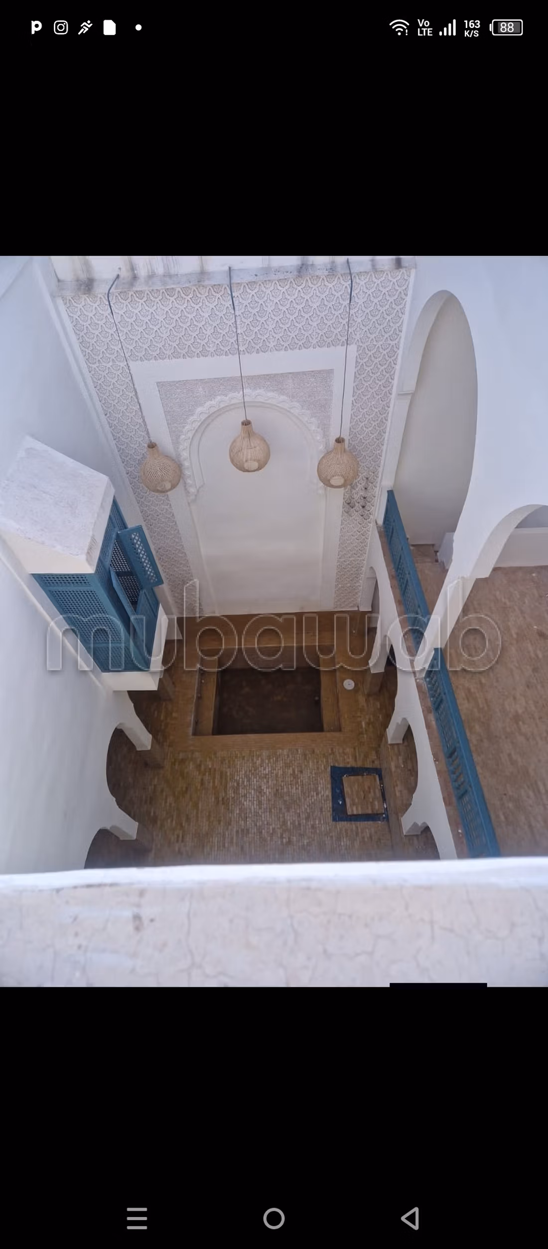 Riad à vendre à Zaouia Sidi Ghalem. 8 pièces confortables. Piscine