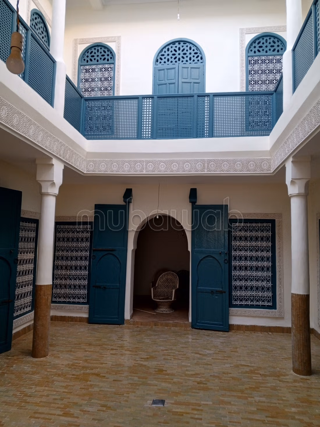 Riad à vendre à Zaouia Sidi Ghalem. 8 pièces confortables. Piscine