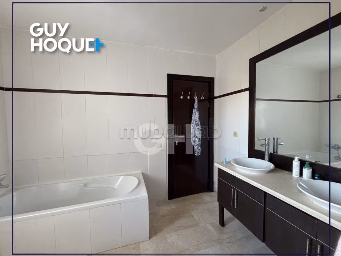 Villa in a gated community Dar Bouazza
