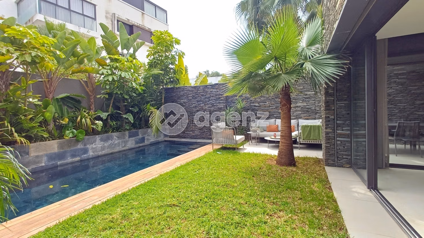 Villa à vendre 321 m², 4 chambres Ain Diab Extension Casablanca