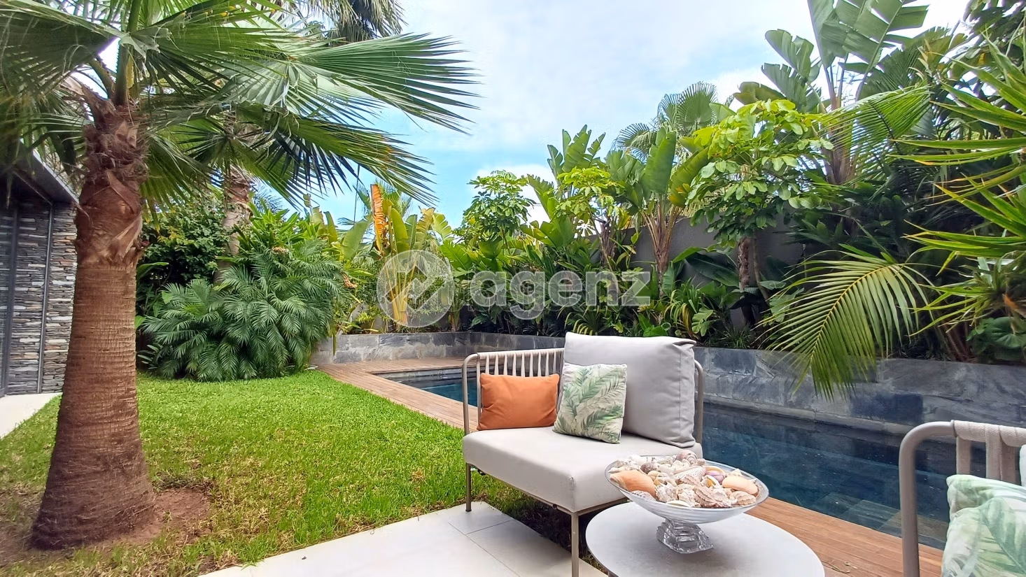 Villa à vendre 321 m², 4 chambres Ain Diab Extension Casablanca
